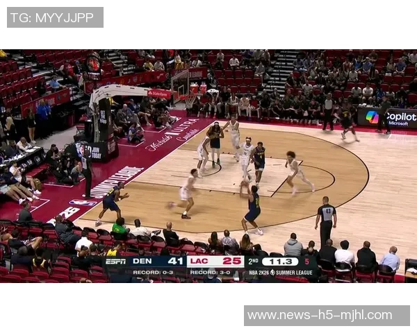 斯潘塞琼斯砍下生涯新高28分三分球表现出色但球队仍遭遇失利