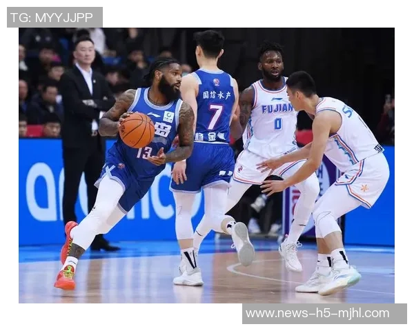 鲍威尔谈伤势不重表示热爱篮球即使带伤也能坚持上场比赛 鲍威尔谈伤势不重表示热爱篮球即使带伤也能坚持上场比赛