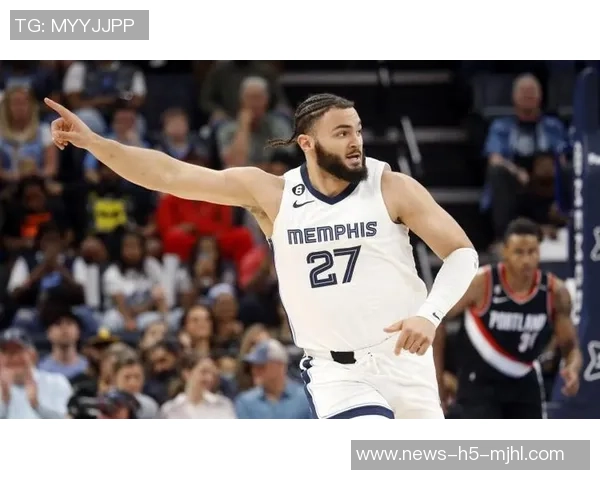 小迈克尔波特半场火力全开五记三分狂砍17分助球队争胜 小迈克尔波特半场火力全开五记三分狂砍17分助球队争胜